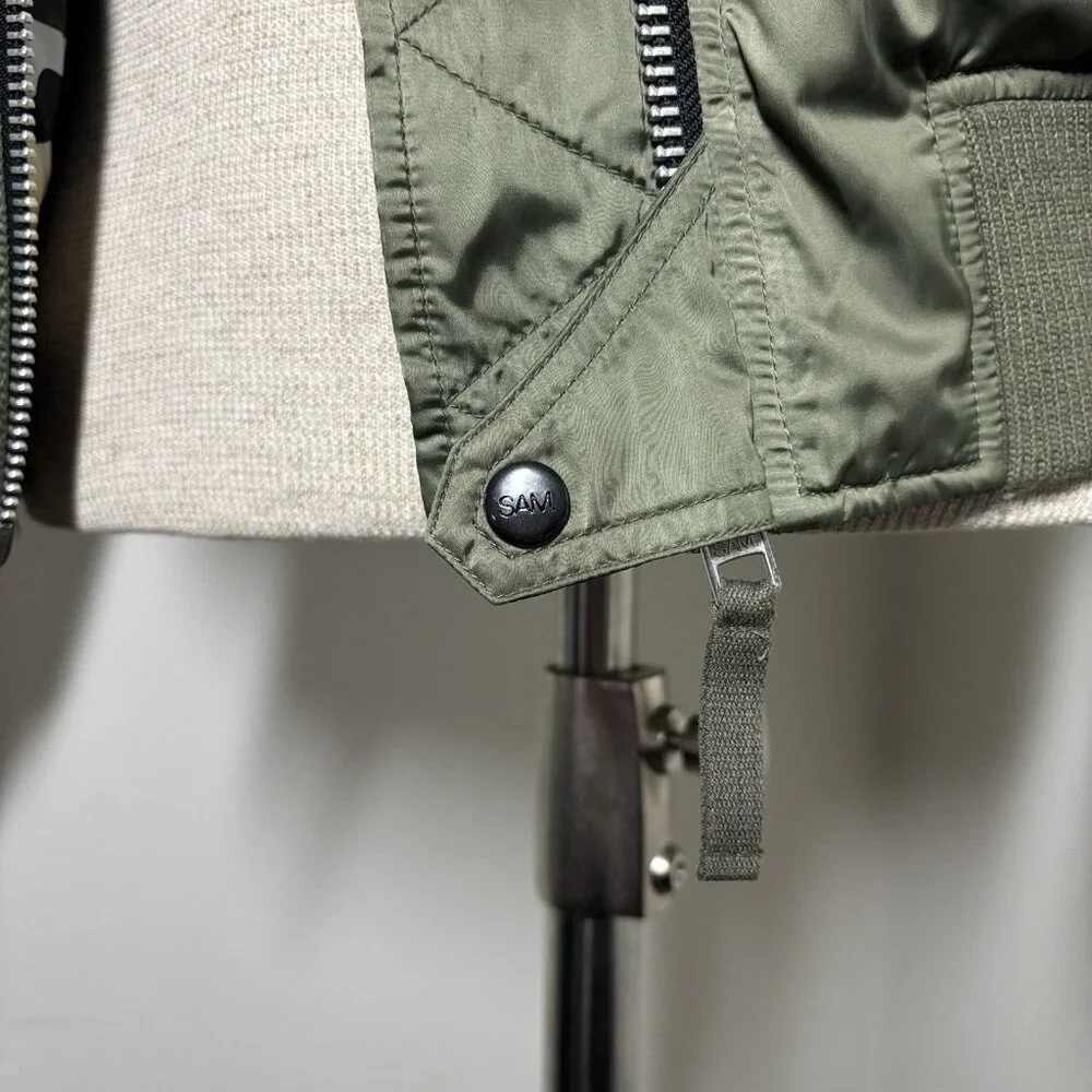 Sam zip up